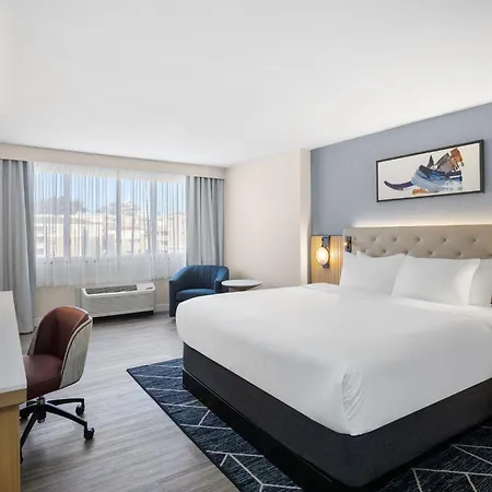 Crowne Plaza Hotel Virginia Beach-Norfolk By Ihg Exterior photo