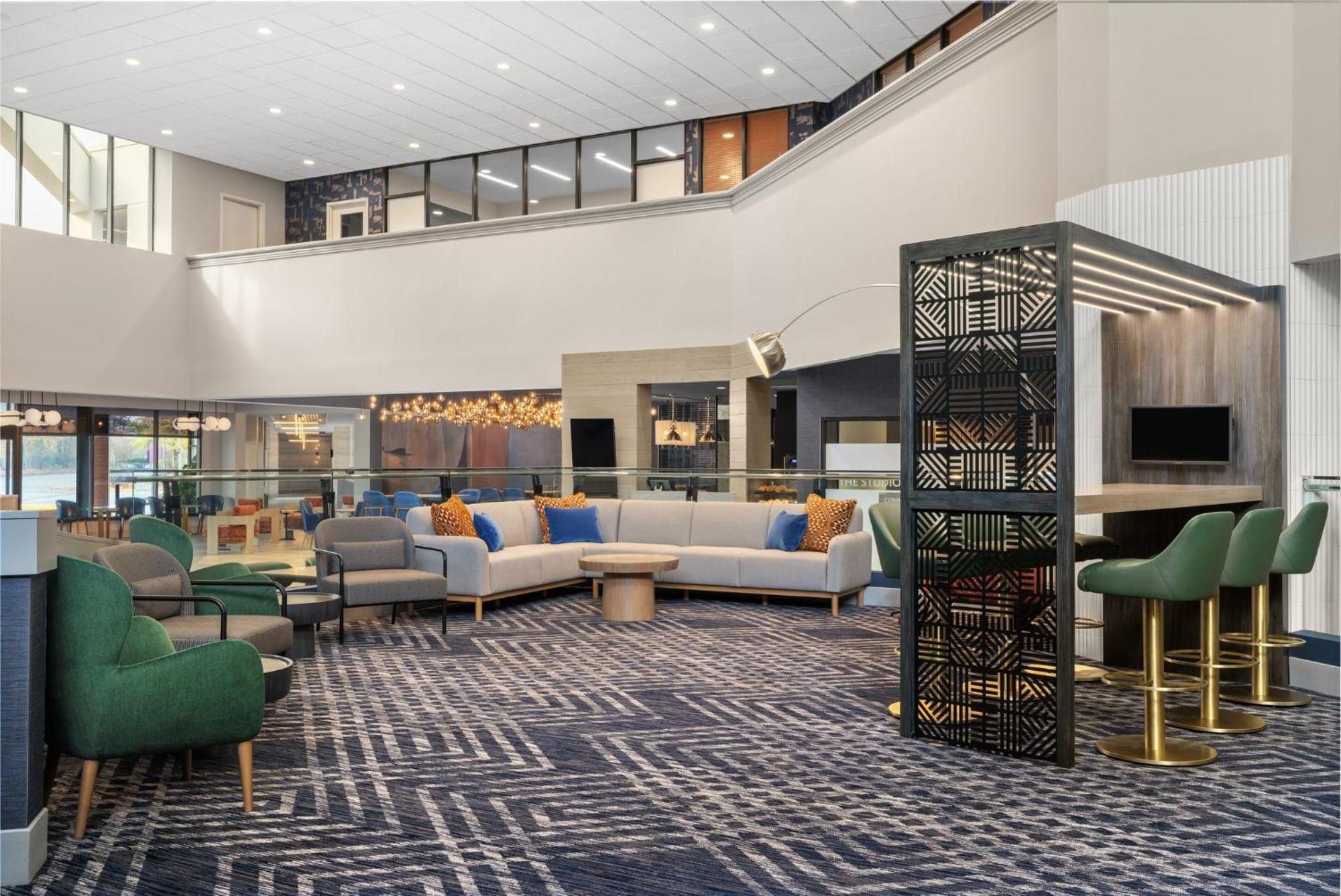 Crowne Plaza Virginia Beach-norfolk By Ihg Hotel Virginia Beach
